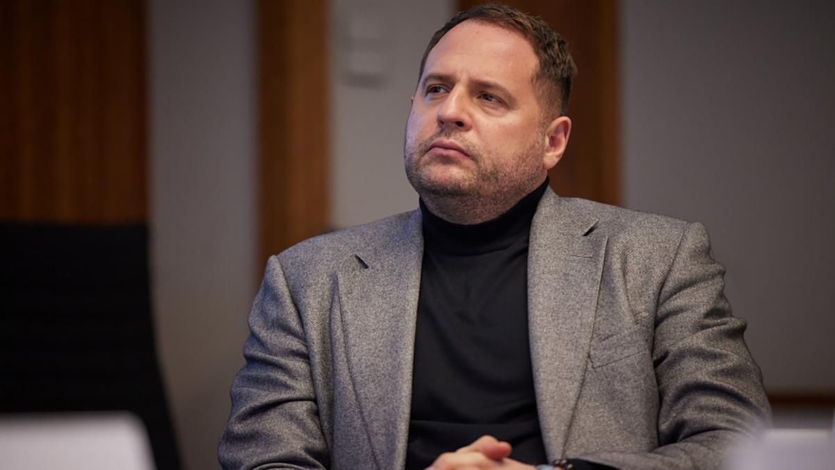 Жодних угод всупереч націнтересам: Єрмак запросив диванних стратегів на передову - 24 Канал Жодних угод всупереч націнтересам: Єрмак запросив диванних стратегів на передову - 24 Канал