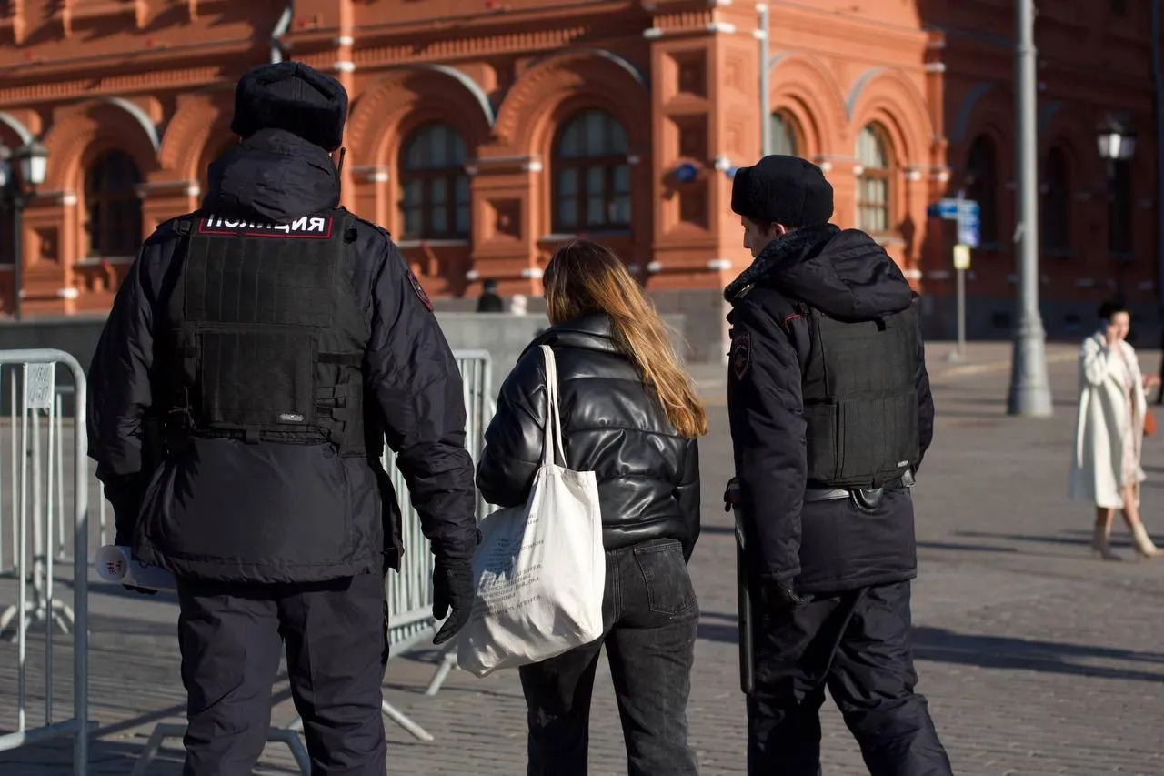 Росія Москва Манежна площа антивоєнний мітинг протест війна Росії проти України