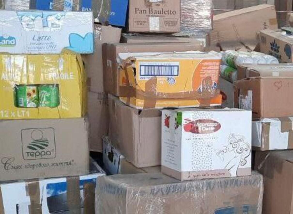 Для маріупольців зібрали 200 тонн гуманітарного вантажу - 24 Канал Для маріупольців зібрали 200 тонн гуманітарного вантажу - 24 Канал