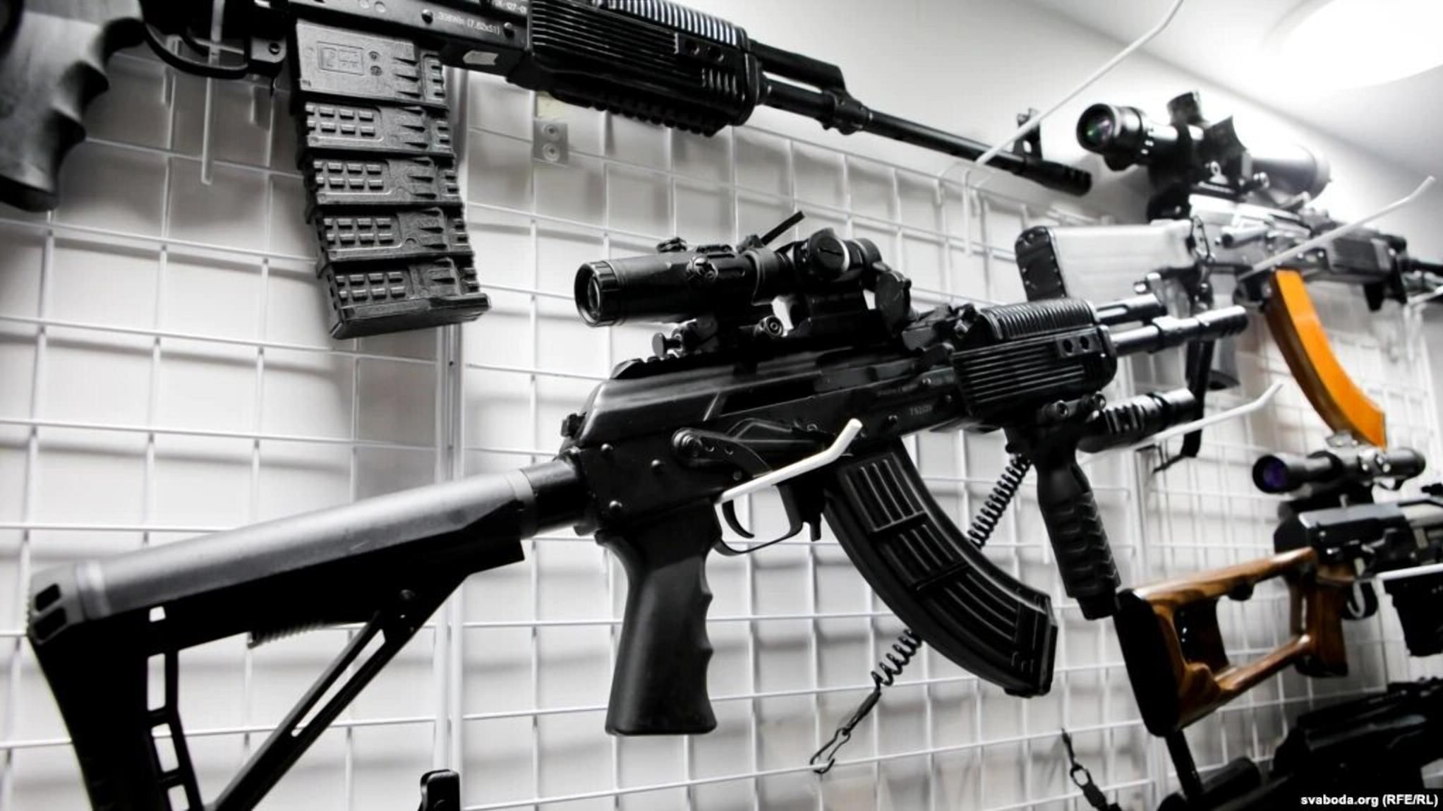 У Білорусі раптом вирішили посилити умови зберігання зброї для силовиків - 24 Канал У Білорусі раптом вирішили посилити умови зберігання зброї для силовиків - 24 Канал