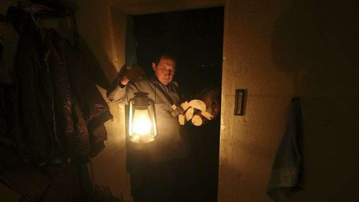 Понад 100 тисяч людей на Луганщині – без світла - 24 Канал Понад 100 тисяч людей на Луганщині – без світла - 24 Канал