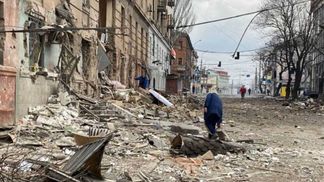 The Guardian показал ужасные кадры Мариуполя после многодневного обстрела: жуткое видео