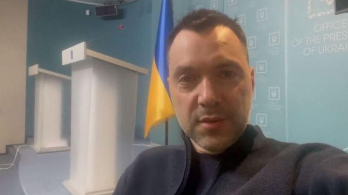 Це технічно неможливо, хоча спроба може бути, – Арестович про наступ на Київ - 24 Канал Це технічно неможливо, хоча спроба може бути, – Арестович про наступ на Київ - 24 Канал