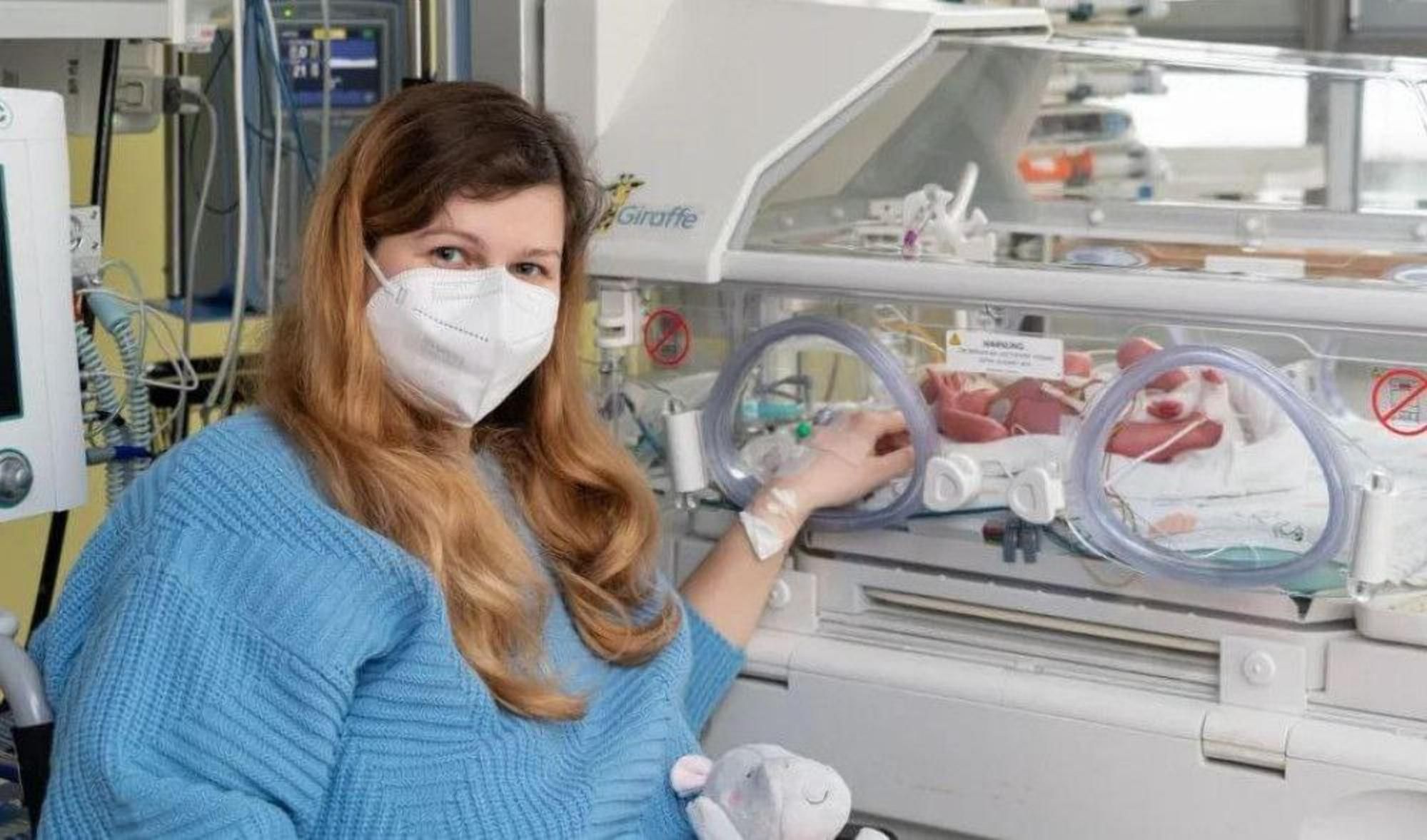 Біженка з Одеси передчасно народила в німецькій клініці - 24 Канал Біженка з Одеси передчасно народила в німецькій клініці - 24 Канал