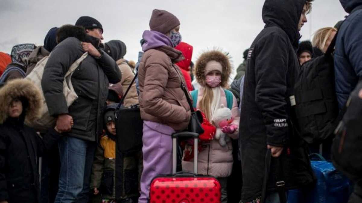 Колонна автобусов для эвакуации жителей Мариуполя заехала в Бердянск