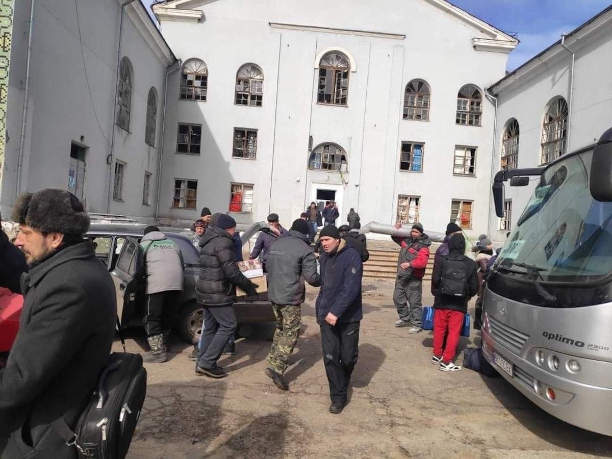 Ще 70 жителів Рубіжного вдалося врятувати від російського терору - 24 Канал Ще 70 жителів Рубіжного вдалося врятувати від російського терору - 24 Канал