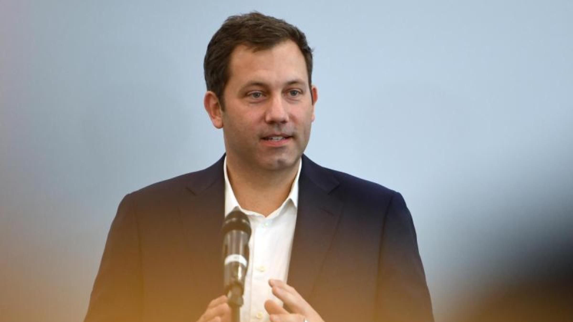 Глава властной партии Германии назвал Путина военным преступником Глава властной партии Германии назвал Путина военным преступником