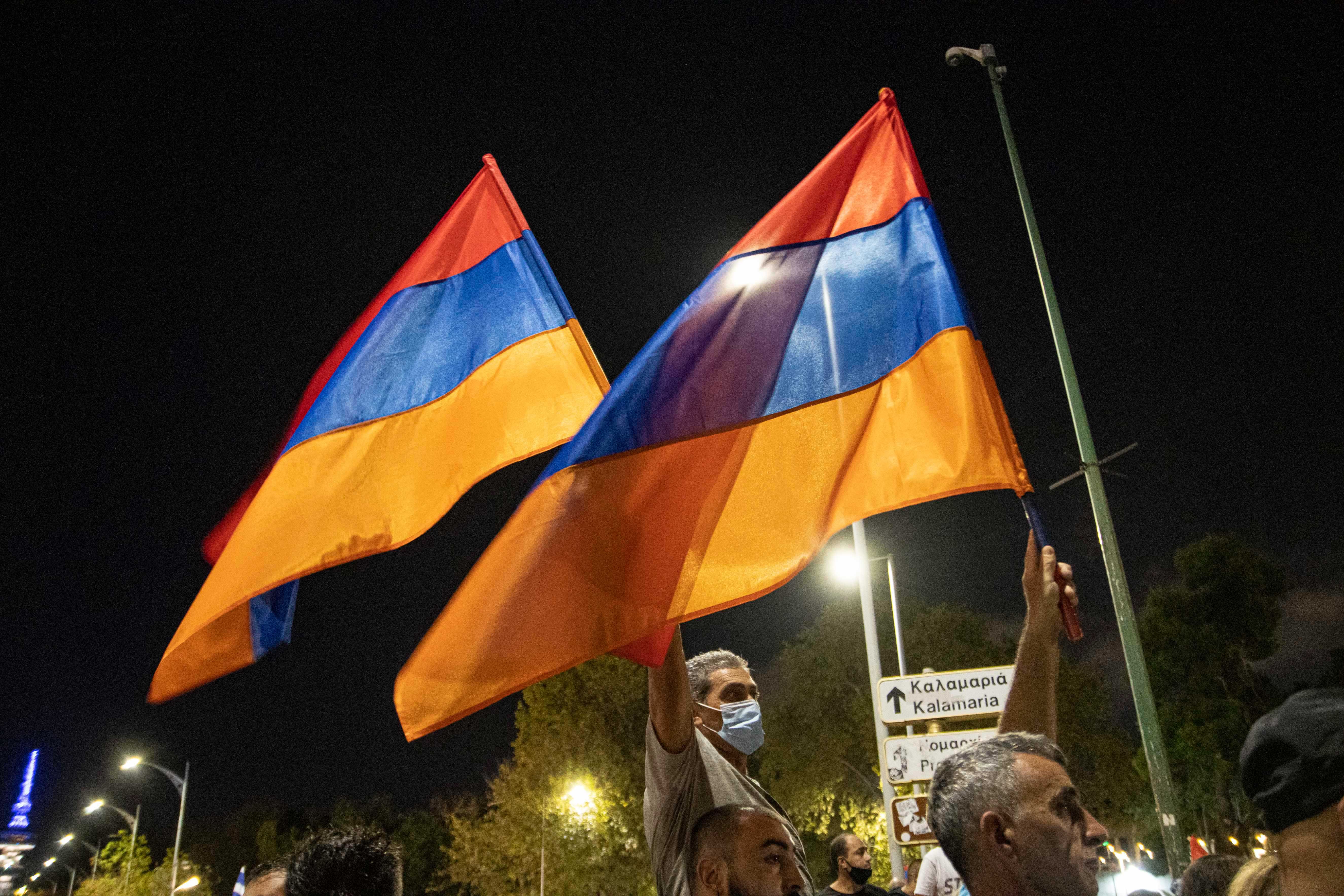 Нет войне: армяне массово вышли на улицы в поддержку Украины – красноречивые фото и видео