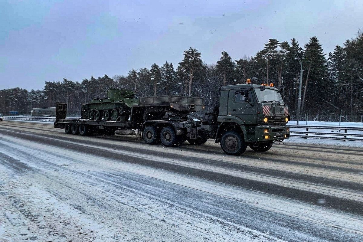 Россия продолжает перебрасывать войска и технику в Украину, – СИТ