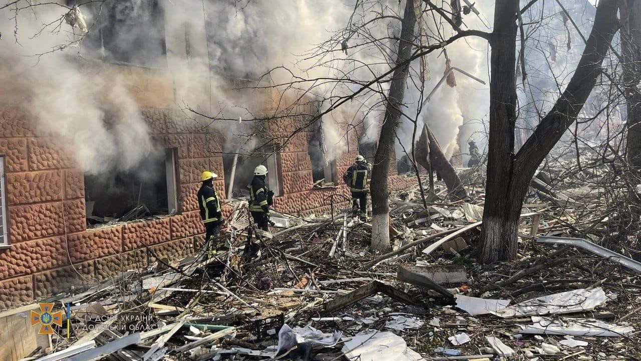 Ховають людей під звуки бомб, – маріупольці про евакуацію та ситуацію в місті - 24 Канал