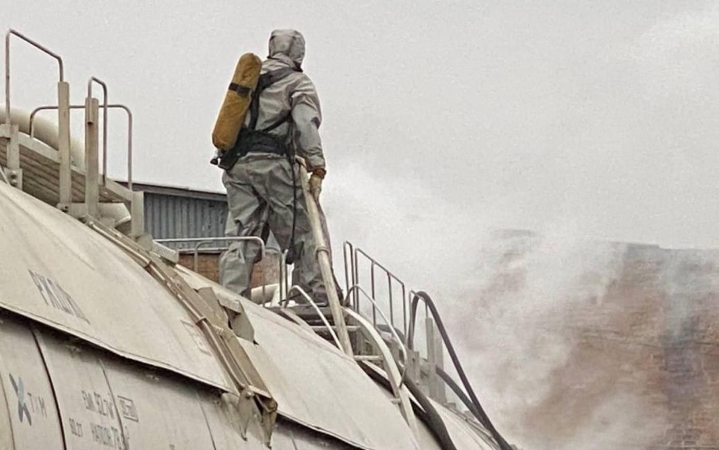 Витік аміаку на "Сумихімпром" – в ОВА попередили про небезпеку - 24 Канал Витік аміаку на "Сумихімпром" – в ОВА попередили про небезпеку - 24 Канал