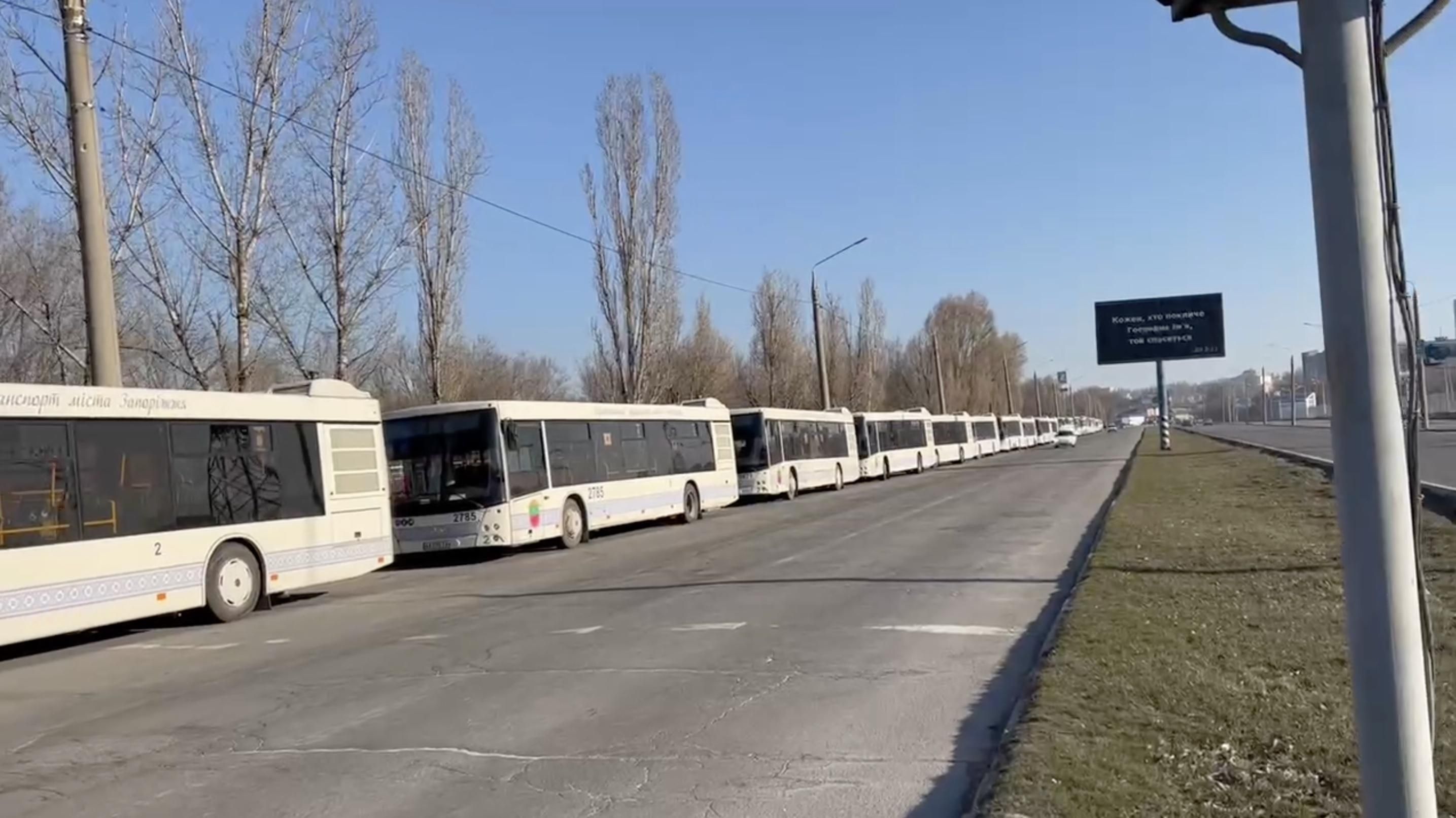 Із Запоріжжя виїхав 21 автобус для евакуації мешканців Маріуполя - 24 Канал