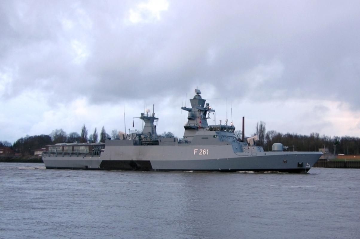 Минобороны России попросило не "злить корабль": пользователи напомнили ему направление движения