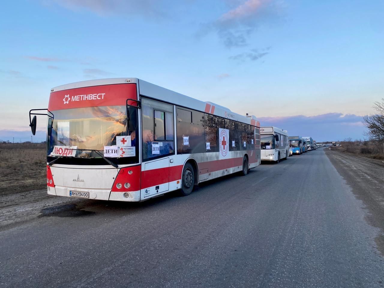 26 автобусів поїхали із Запоріжжя до Бердянська - 24 Канал 26 автобусів поїхали із Запоріжжя до Бердянська - 24 Канал