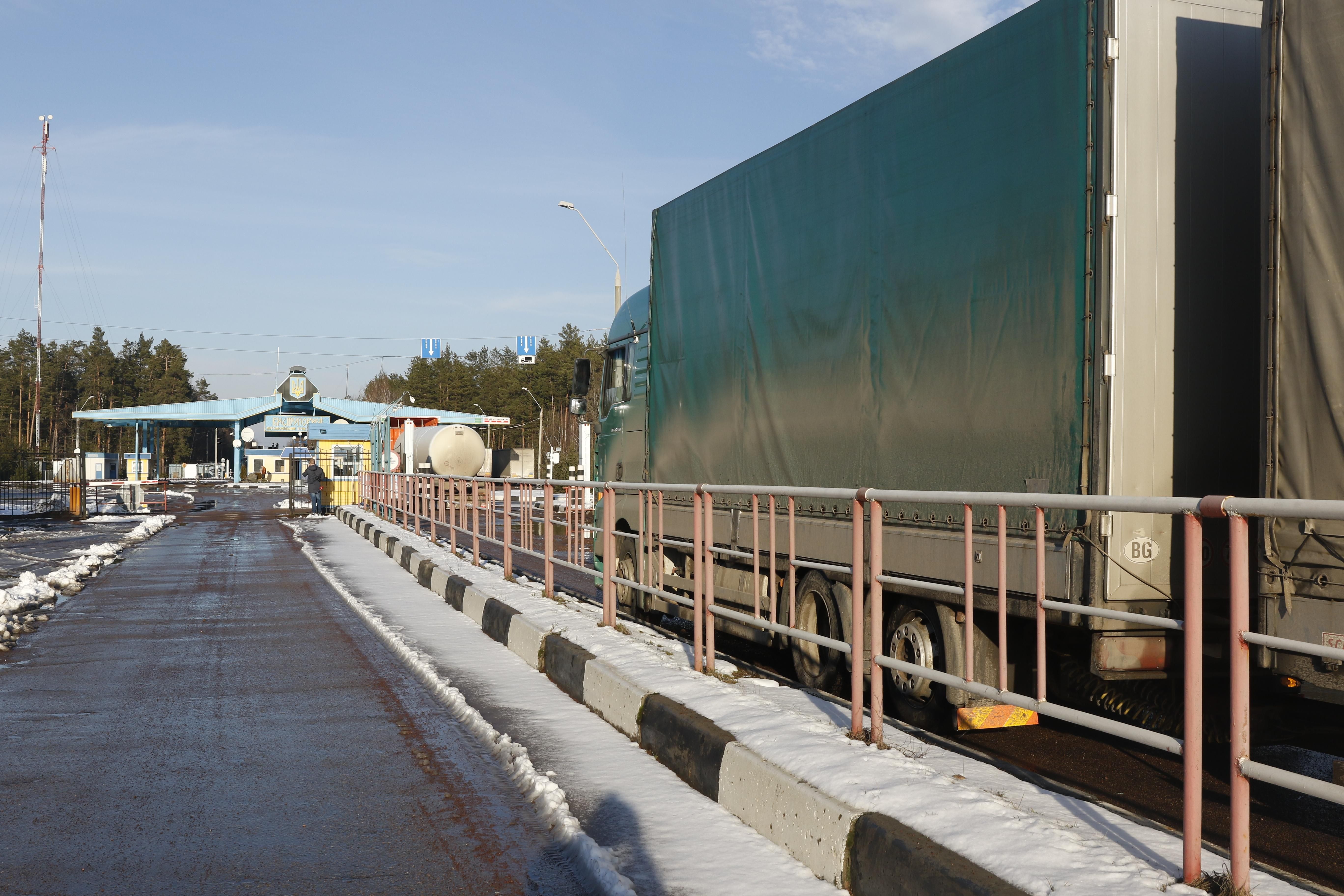 Польша на саммите ЕС инициирует запрет грузоперевозок в Россию и Беларусь Польша на саммите ЕС инициирует запрет грузоперевозок в Россию и Беларусь