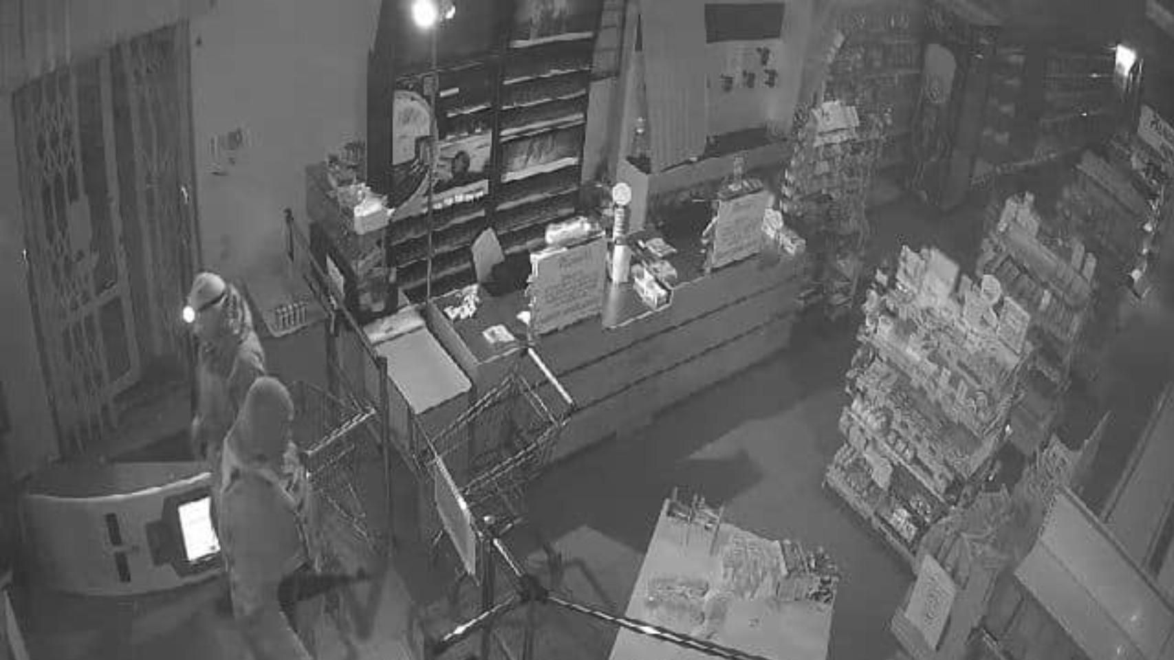 Армія мародерів: росіяни "звільнили" магазини на Херсонщині, вивантаживши усе собі в вантажівки - 24 Канал Армія мародерів: росіяни "звільнили" магазини на Херсонщині, вивантаживши усе собі в вантажівки - 24 Канал