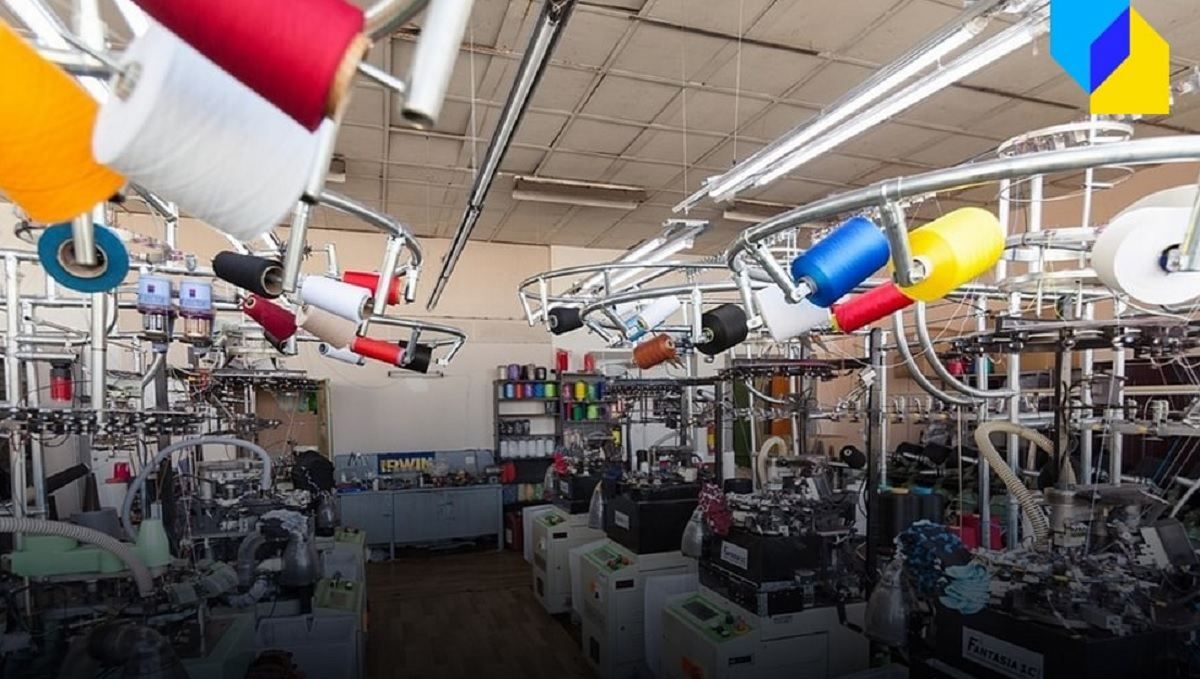 Із зони бойових дій евакуювали вже 40 українських підприємств - Економіка Із зони бойових дій евакуювали вже 40 українських підприємств - Економіка