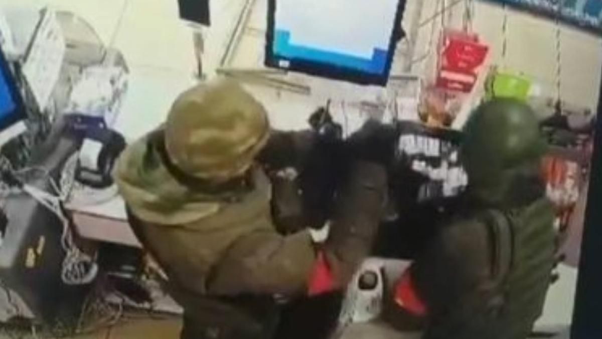 "Береш, що хочеш": загарбники безсоромно вихваляються мародерством в Україні - 24 Канал "Береш, що хочеш": загарбники безсоромно вихваляються мародерством в Україні - 24 Канал