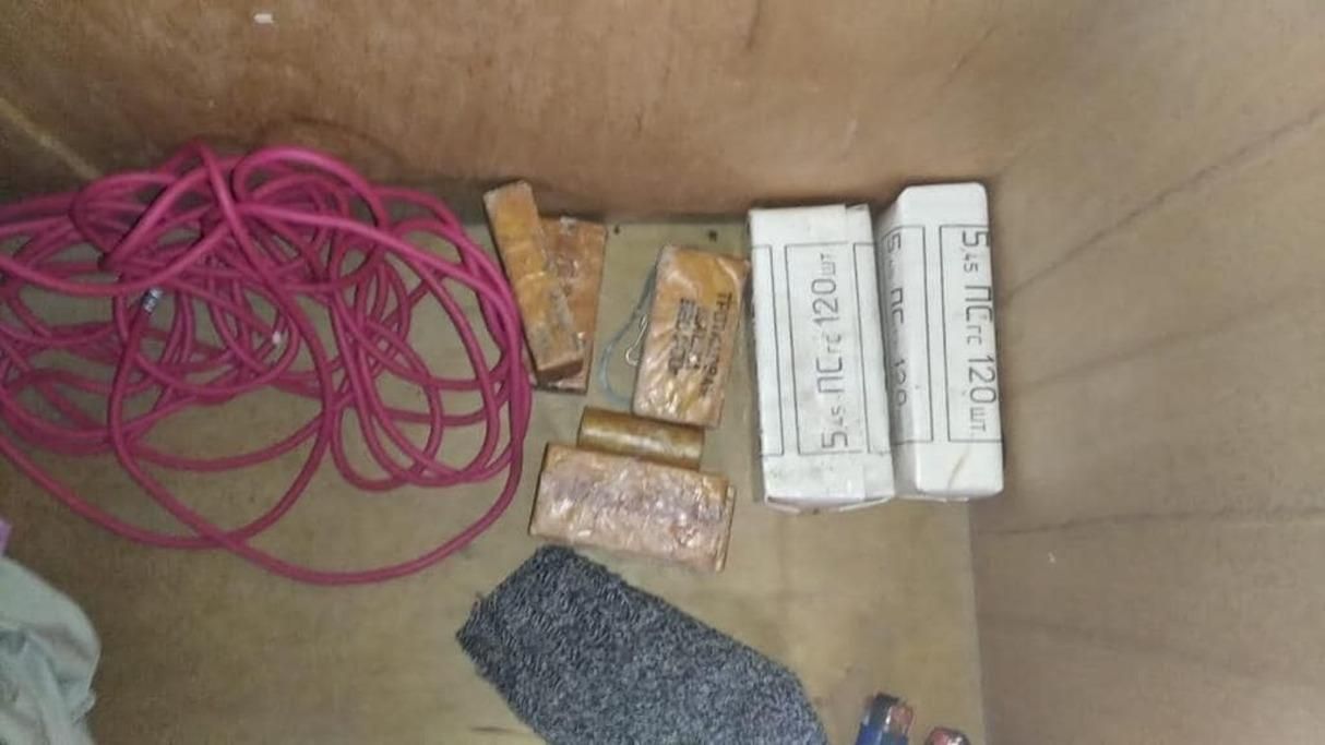 Російський диверсант планував підірвати міст на Луганщині, але попався прикордонникам - 24 Канал Російський диверсант планував підірвати міст на Луганщині, але попався прикордонникам - 24 Канал