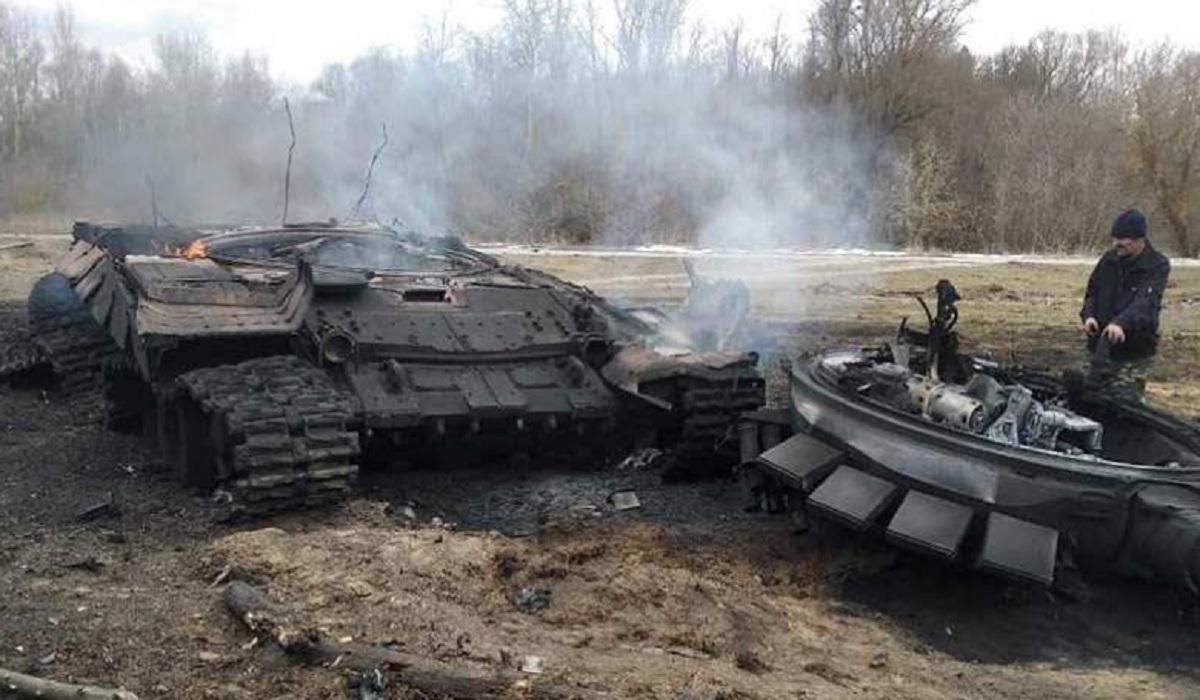 За прошлые сутки "Азов" уничтожил 2 танка и 17 россиян и потопил вражеский катер под Мариуполем