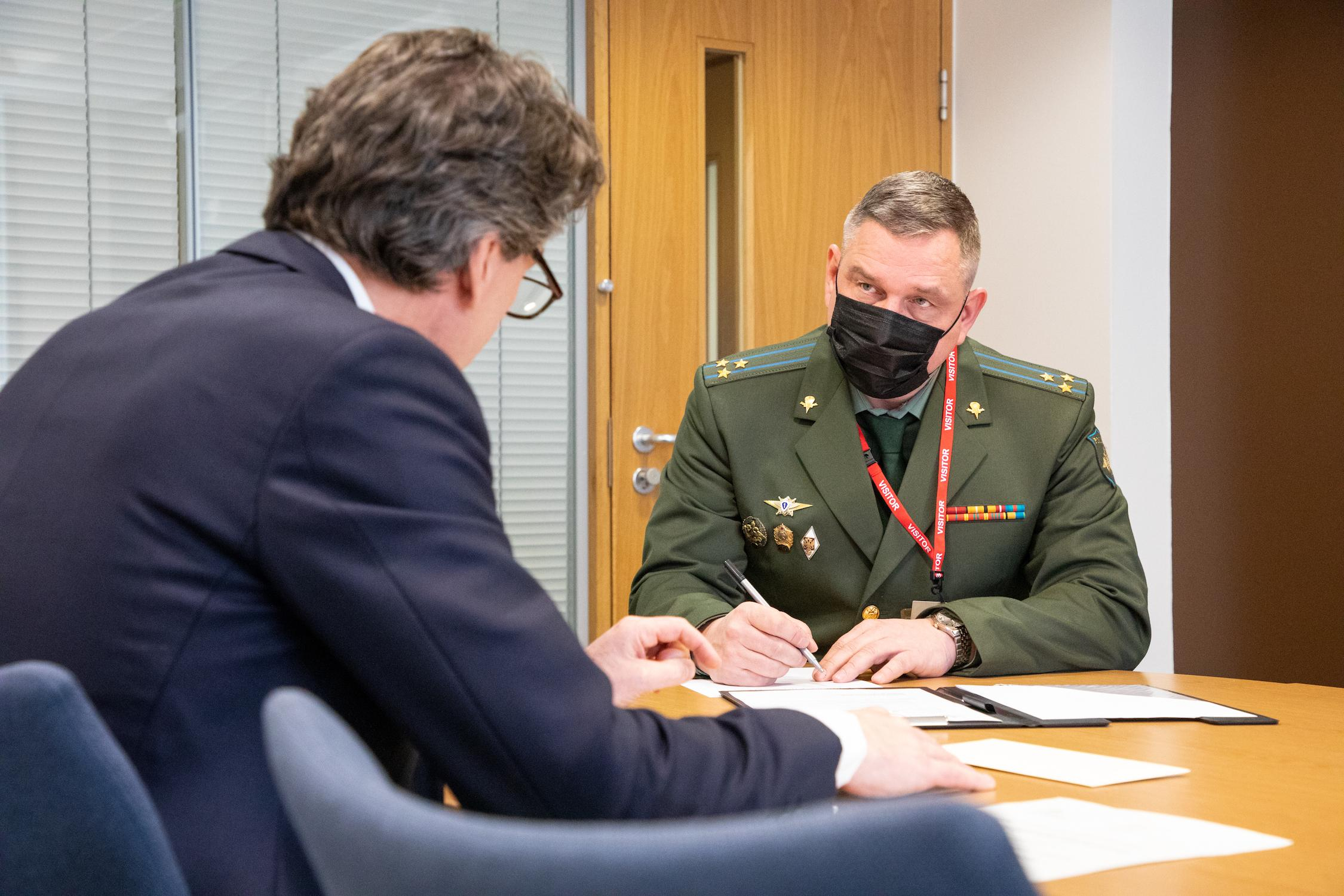 Британія висловила протест військовому аташе Росії через війну в Україні - 24 Канал