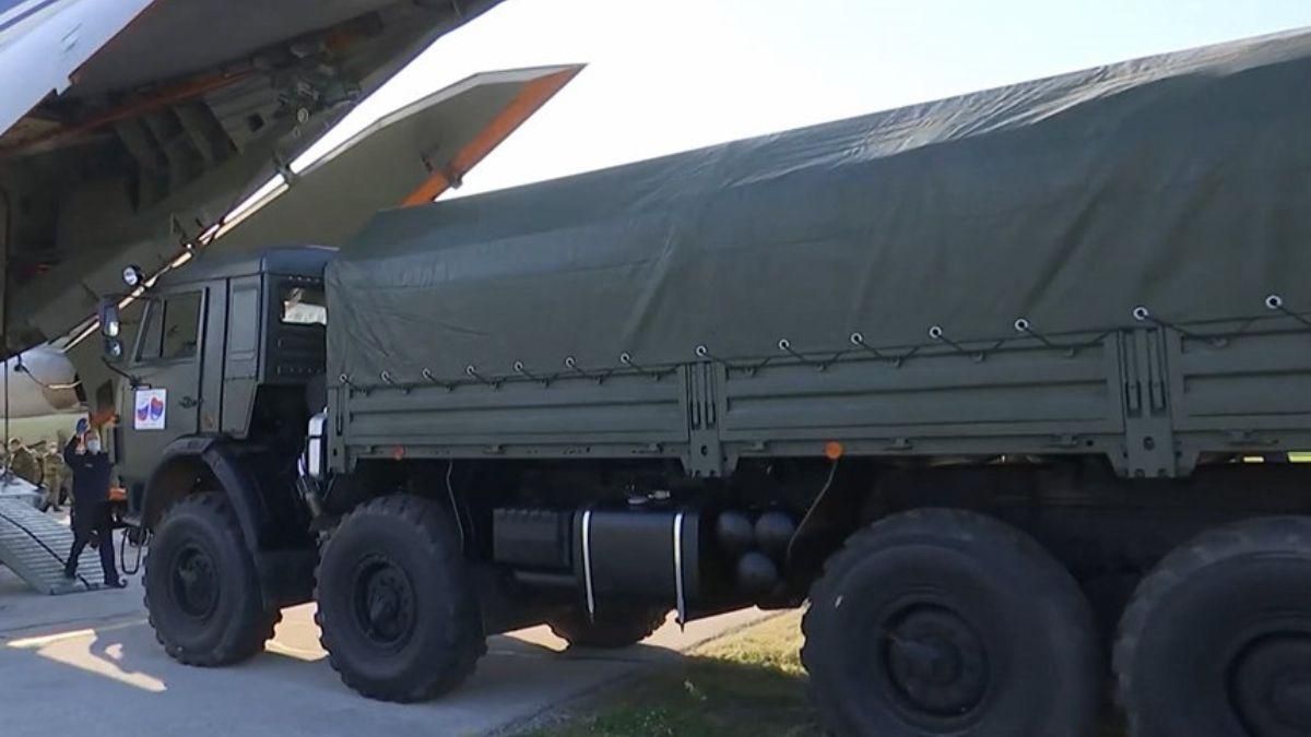 Россияне готовятся свозить в Бердянск боеприпасы под видом "гуманитарки" - 24 Канал Россияне готовятся свозить в Бердянск боеприпасы под видом "гуманитарки" - 24 Канал