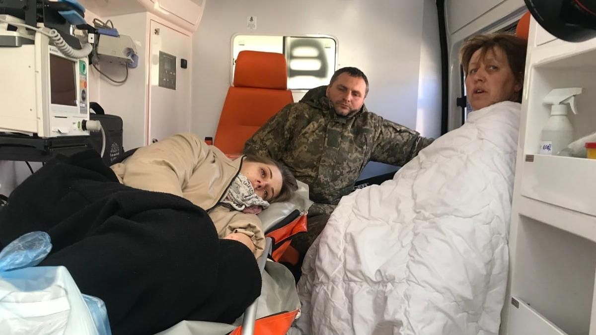 Россияне обстреляли гражданских в Запорожье: есть раненые взрослые и дети - 24 Канал Россияне обстреляли гражданских в Запорожье: есть раненые взрослые и дети - 24 Канал