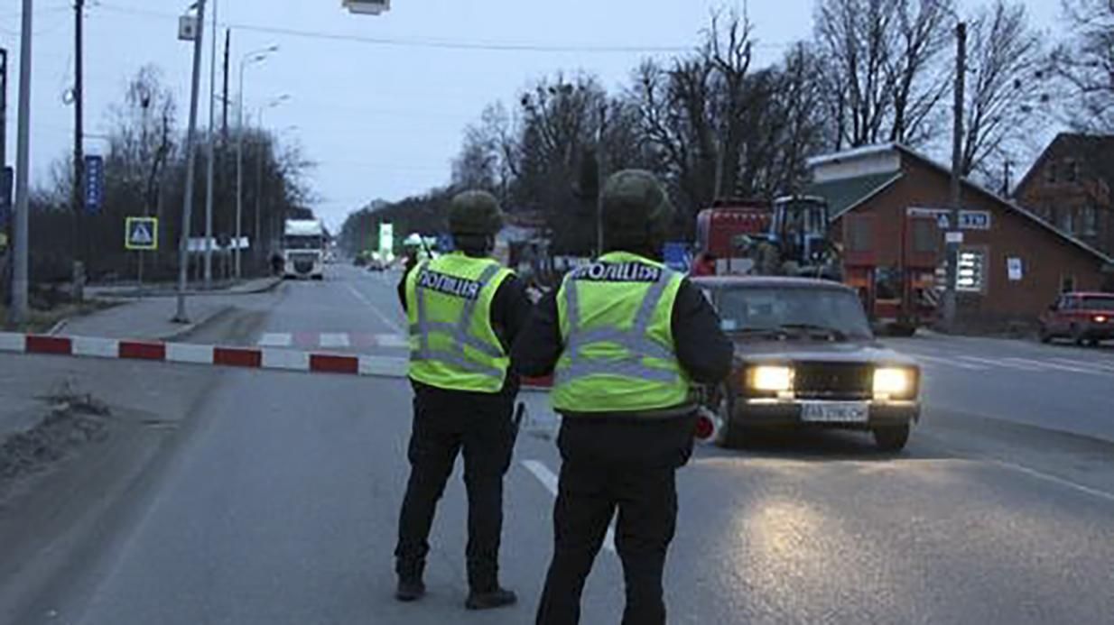 У Ніжині змінили час комендантської години - 24 Канал У Ніжині змінили час комендантської години - 24 Канал