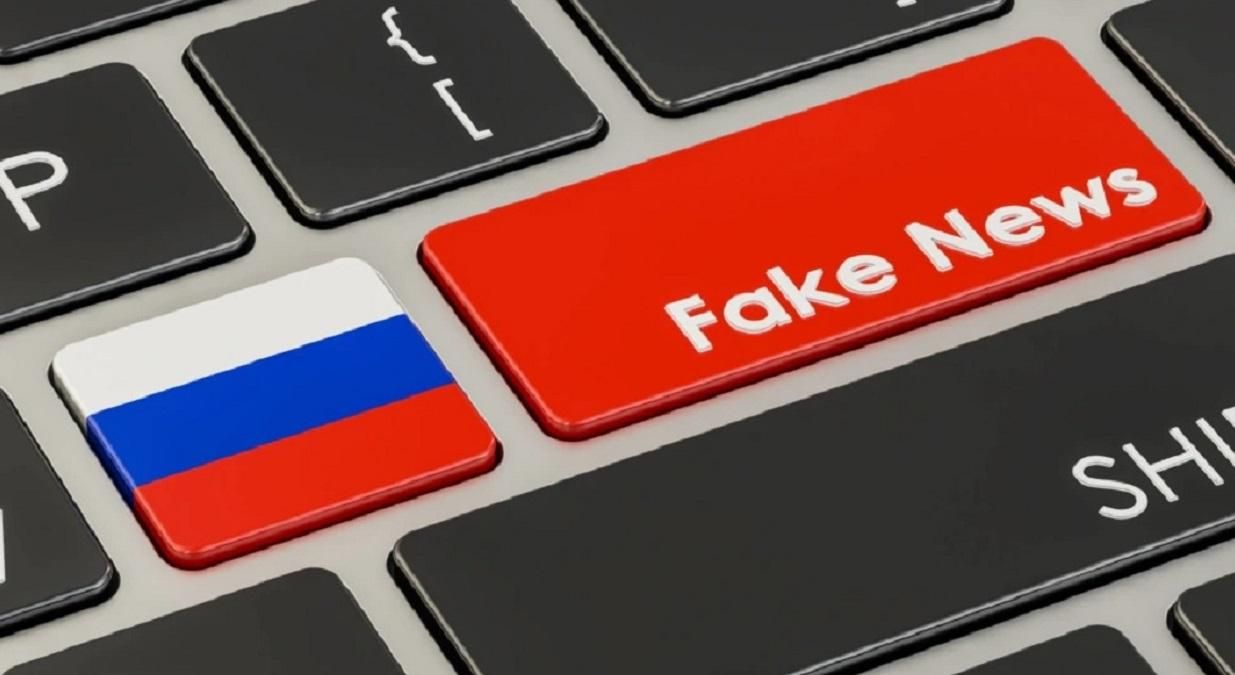 Россия пытается сменить роль агрессора на "жертву" и придумала новый миф о "распятом мальчике" Россия пытается сменить роль агрессора на "жертву" и придумала новый миф о "распятом мальчике"