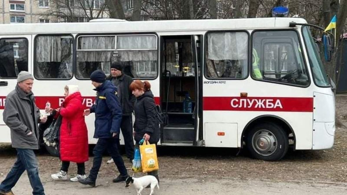 Больше 8 тысяч человек спасли гуманитарными коридорами: из них – 3 тысячи мариупольцев Больше 8 тысяч человек спасли гуманитарными коридорами: из них – 3 тысячи мариупольцев