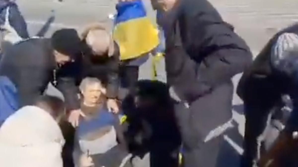 Потворне обличчя Росії, – Кулеба показав світу, як рашисти поранили пенсіонера з Херсона - 24 Канал Потворне обличчя Росії, – Кулеба показав світу, як рашисти поранили пенсіонера з Херсона - 24 Канал