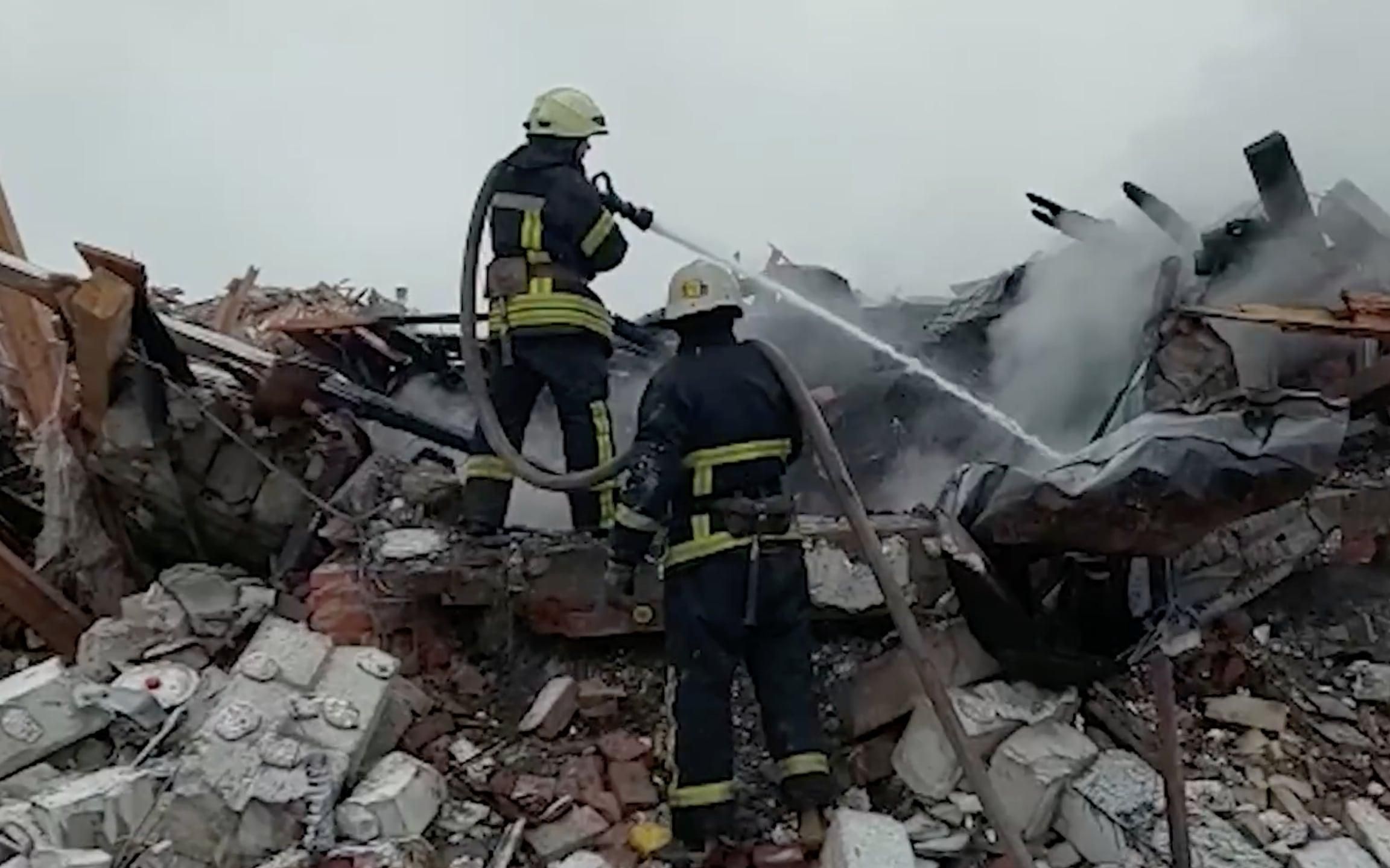 "Працюємо, норм": зворушливе відео про роботу рятувальників у час війни - 24 Канал "Працюємо, норм": зворушливе відео про роботу рятувальників у час війни - 24 Канал
