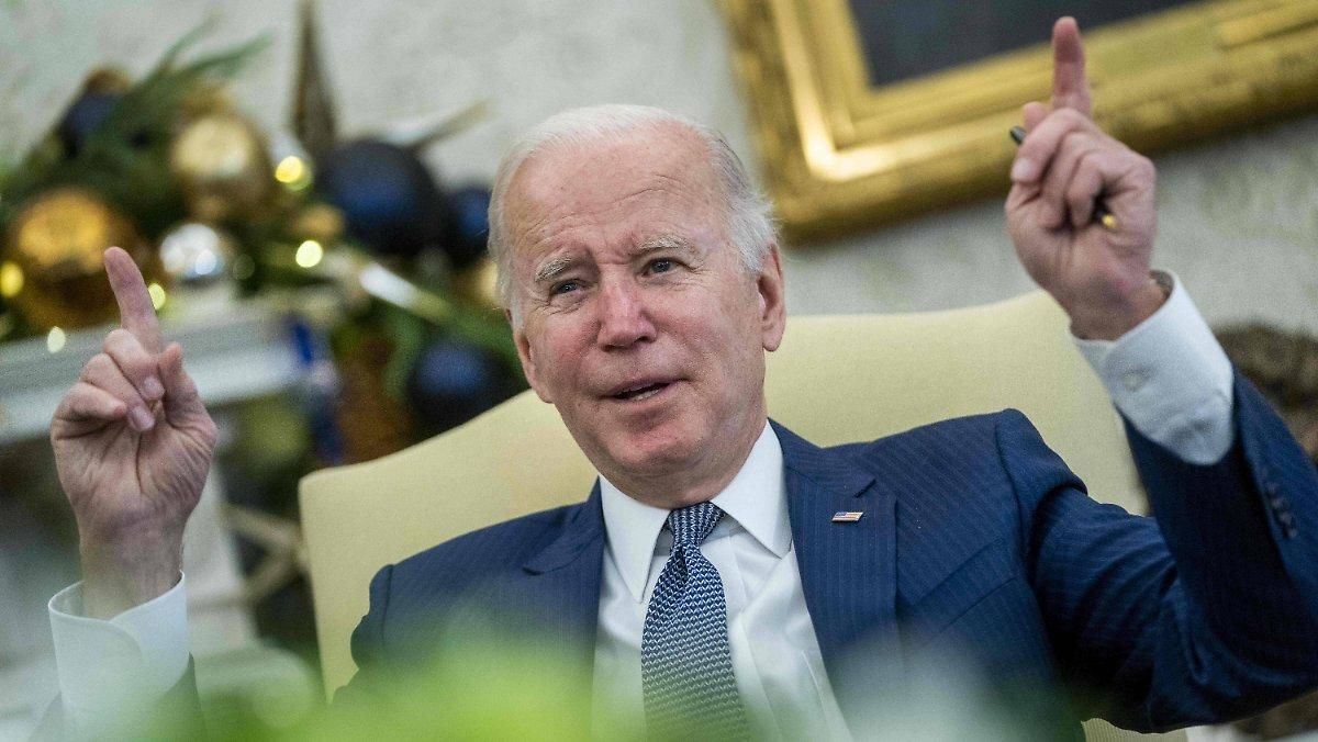 Топовый бизнес США подтвердил Байдену, что готов "подрывать российскую военную машину" Топовый бизнес США подтвердил Байдену, что готов "подрывать российскую военную машину"