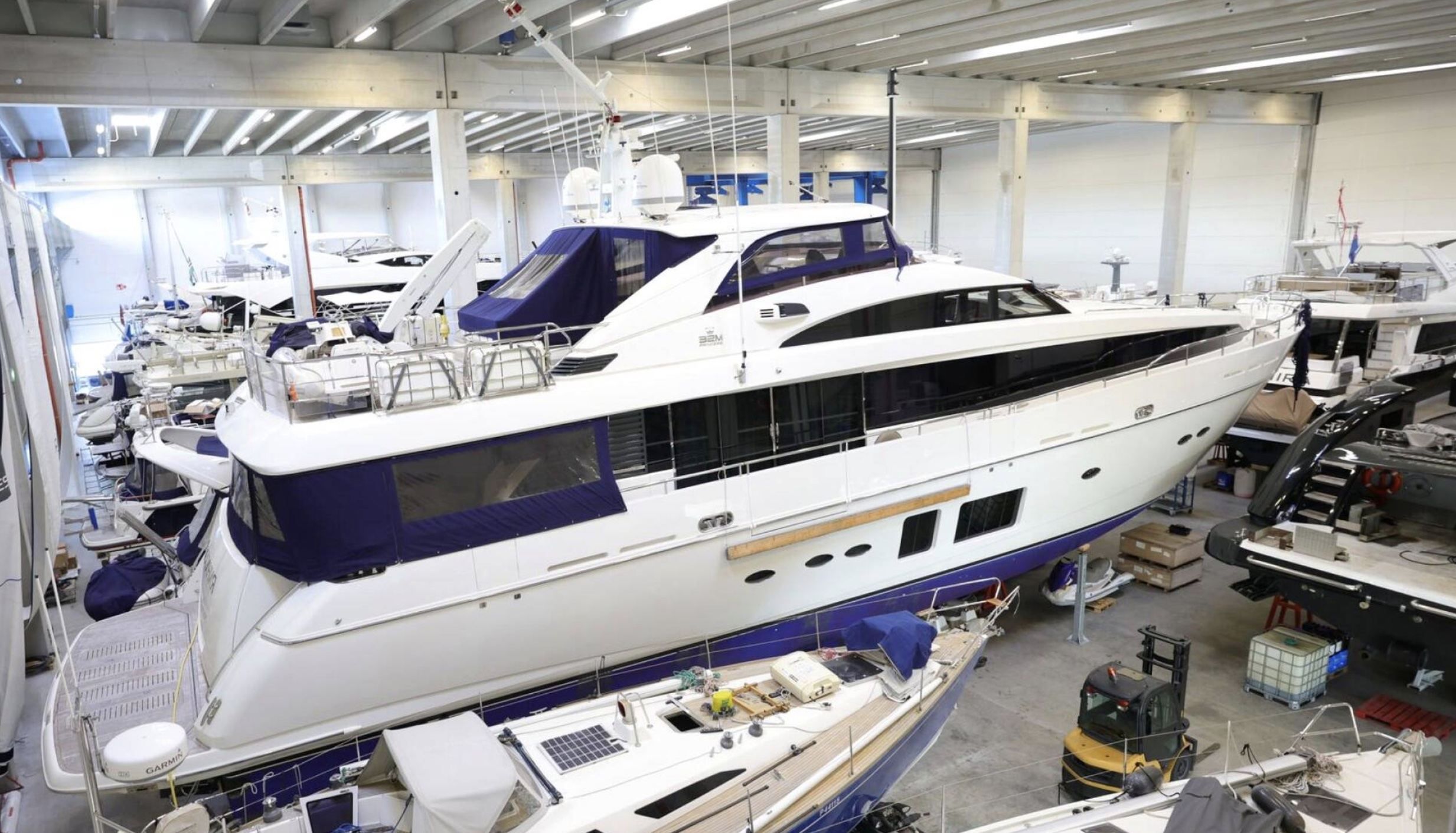 Финляндия задержала 21 яхту российских бизнесменов Финляндия задержала 21 яхту российских бизнесменов