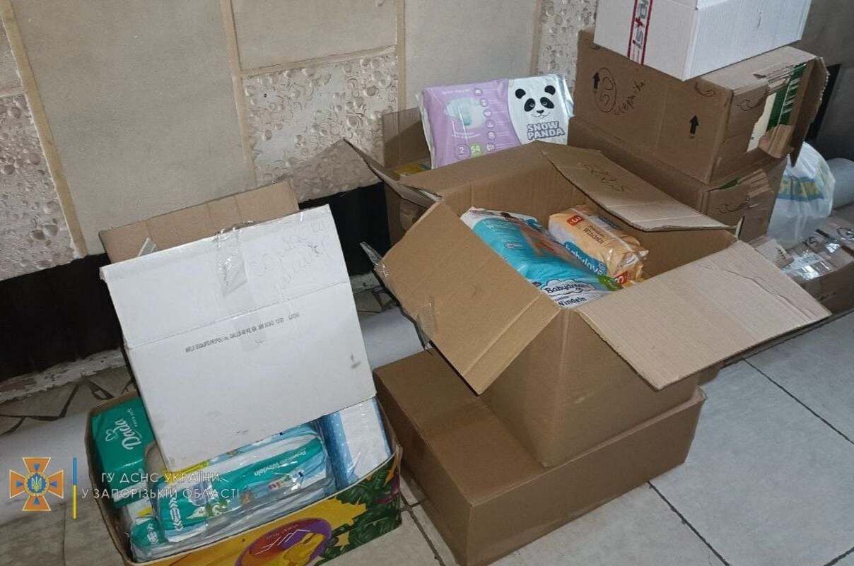 У Пологи на Запоріжжі привезли допомогу: місто було на межі гуманітарної кризи - 24 Канал У Пологи на Запоріжжі привезли допомогу: місто було на межі гуманітарної кризи - 24 Канал