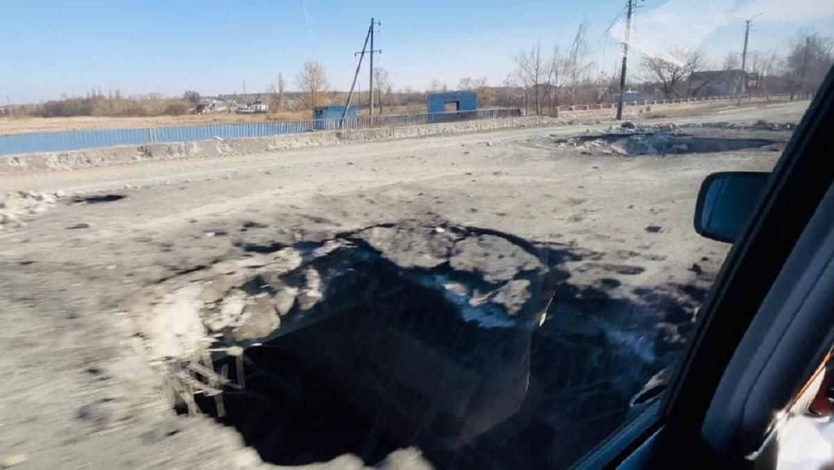Разбомбленные здания и воронки от снарядов: как выглядит освобожденный Макаров