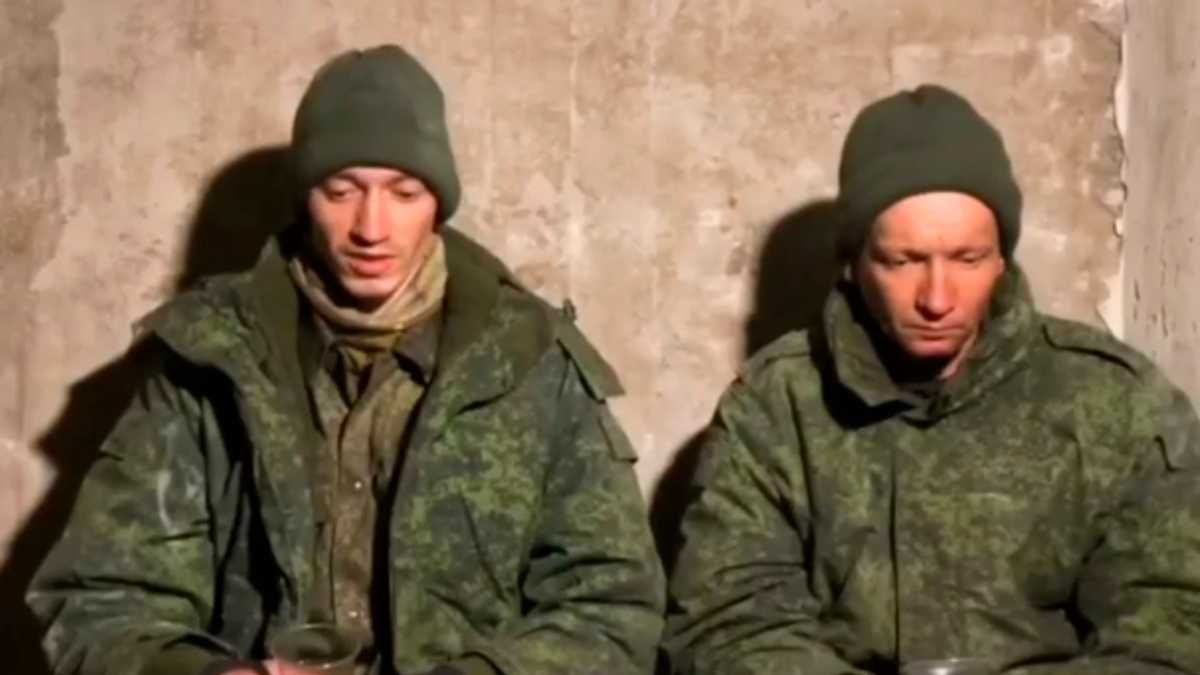 ЗСУ офіційно підтвердили, що російські окупанти вдягнені як бомжі - 24 Канал