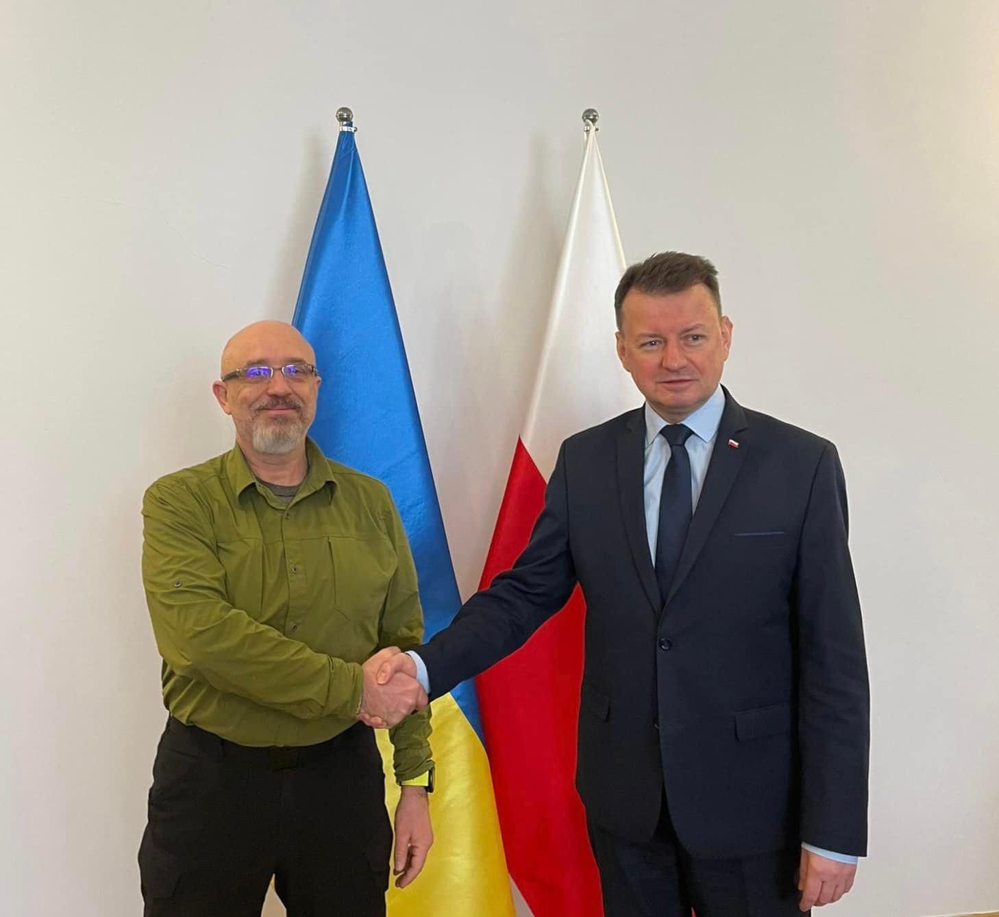 В преддверии саммита НАТО: Резников провел переговоры с польским министром обороны Блащаком - 24 Канал