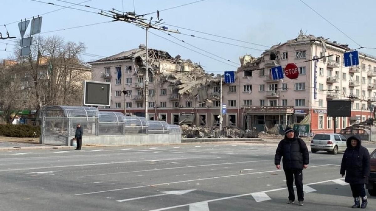 Мы хороним около 40 человек в день, – мэр Чернигова Владислав Атрошенко Мы хороним около 40 человек в день, – мэр Чернигова Владислав Атрошенко