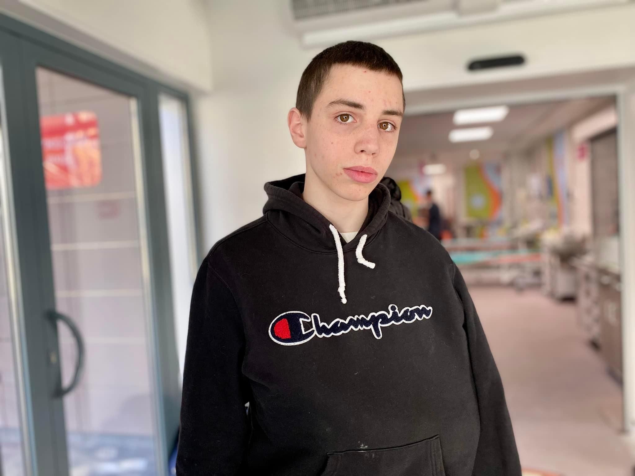 У Бучі окупант розстріляв багатодітного батька на очах у сина - 24 Канал У Бучі окупант розстріляв багатодітного батька на очах у сина - 24 Канал