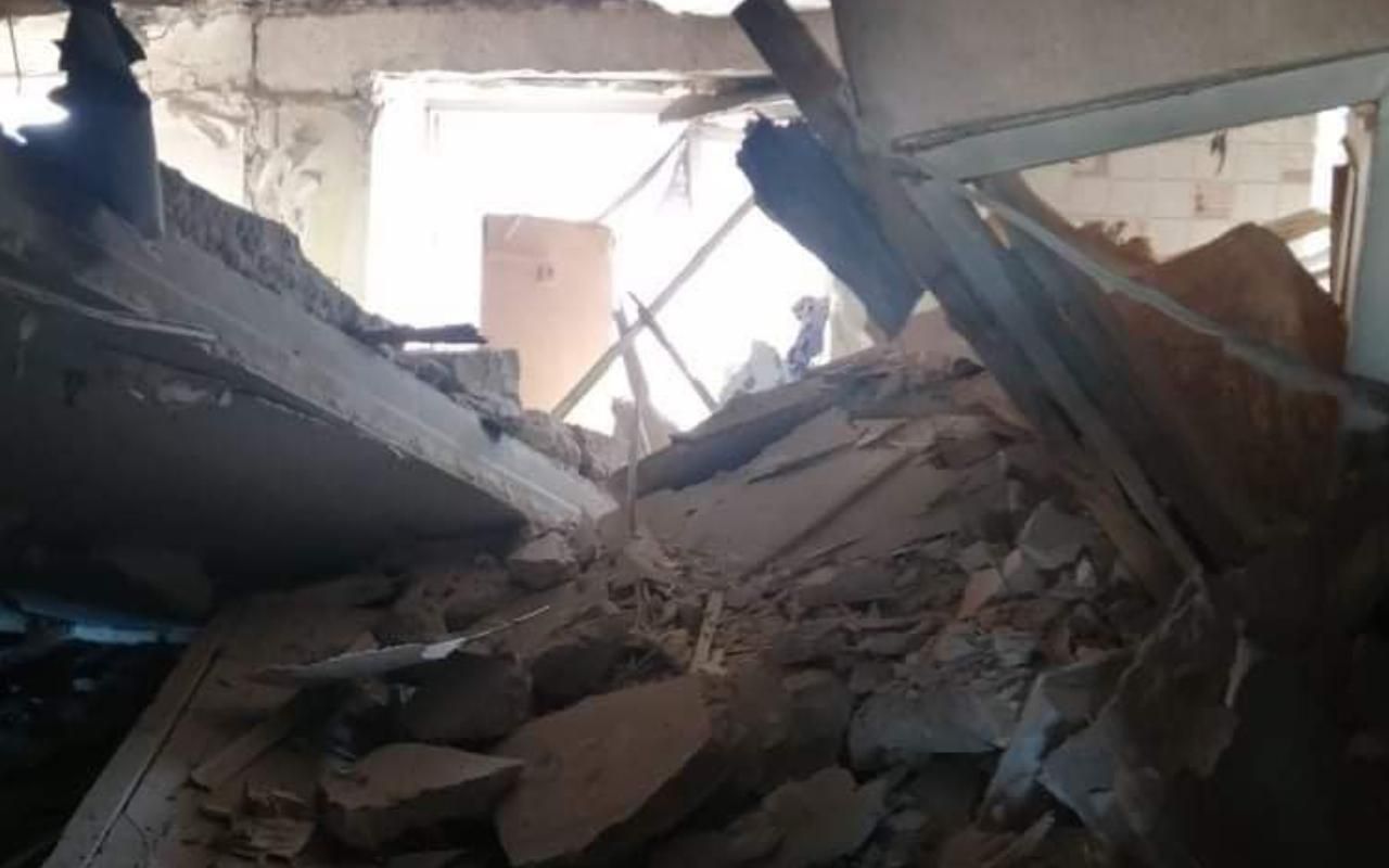 У Рубіжному загинули двоє дітей: снаряд ворога влучив у багатоповерхівку - 24 Канал У Рубіжному загинули двоє дітей: снаряд ворога влучив у багатоповерхівку - 24 Канал