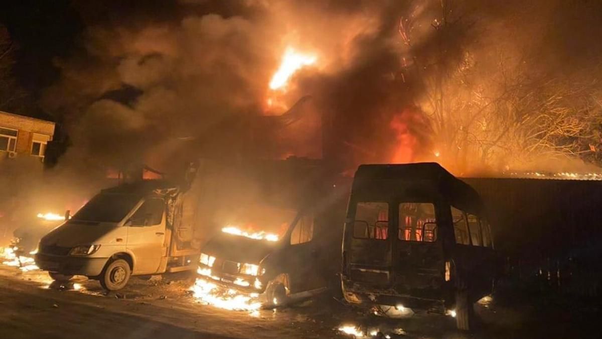 Еще двое погибших гражданских: ночью оккупанты обстреляли жилой комплекс в Николаеве Еще двое погибших гражданских: ночью оккупанты обстреляли жилой комплекс в Николаеве