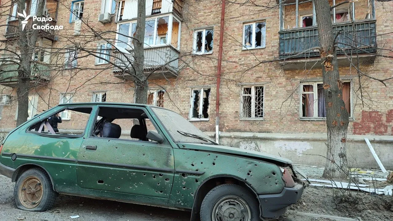 Наслідки обстрілів Нивок у Києві 