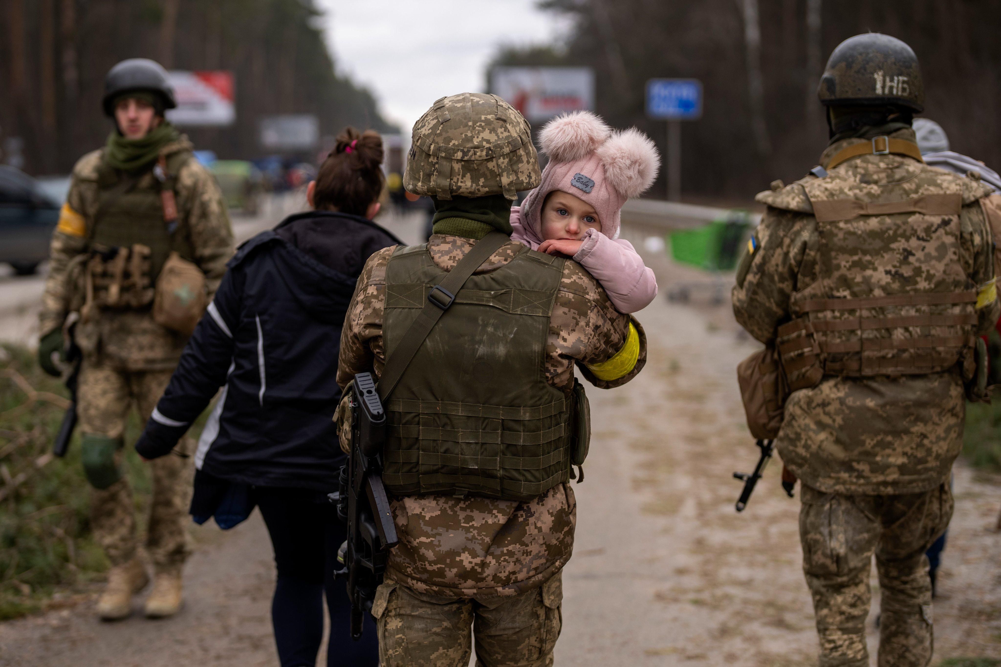 Не пригнічені і практично позбавлені апатії: що відчувають українці на 4 тижні війни - 24 Канал