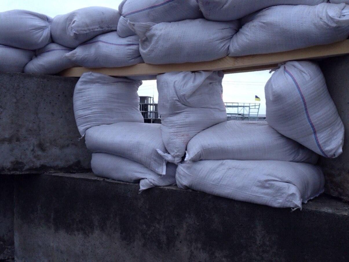 В Славутиче оккупанты обстреляли блокпост - 24 Канал В Славутиче оккупанты обстреляли блокпост - 24 Канал