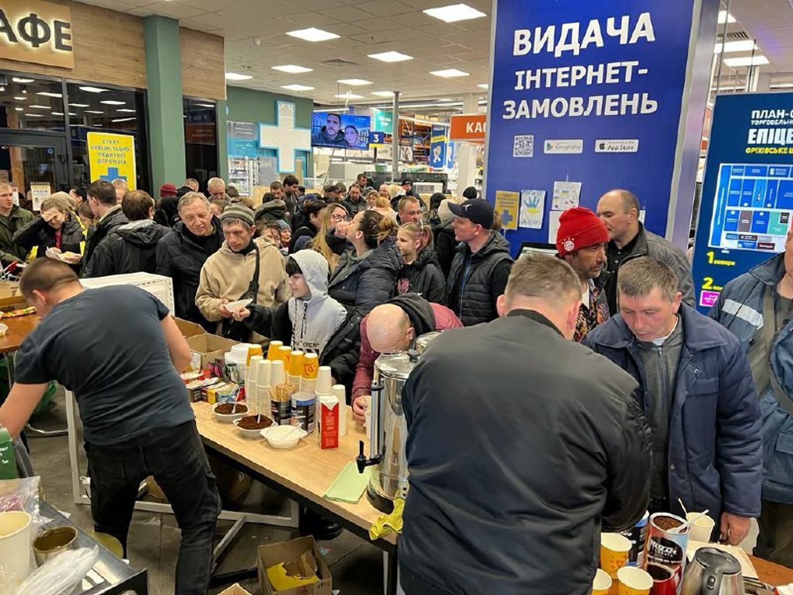 Из Бердянска в Запорожье эвакуировали еще 2 491 мариупольца Из Бердянска в Запорожье эвакуировали еще 2 491 мариупольца