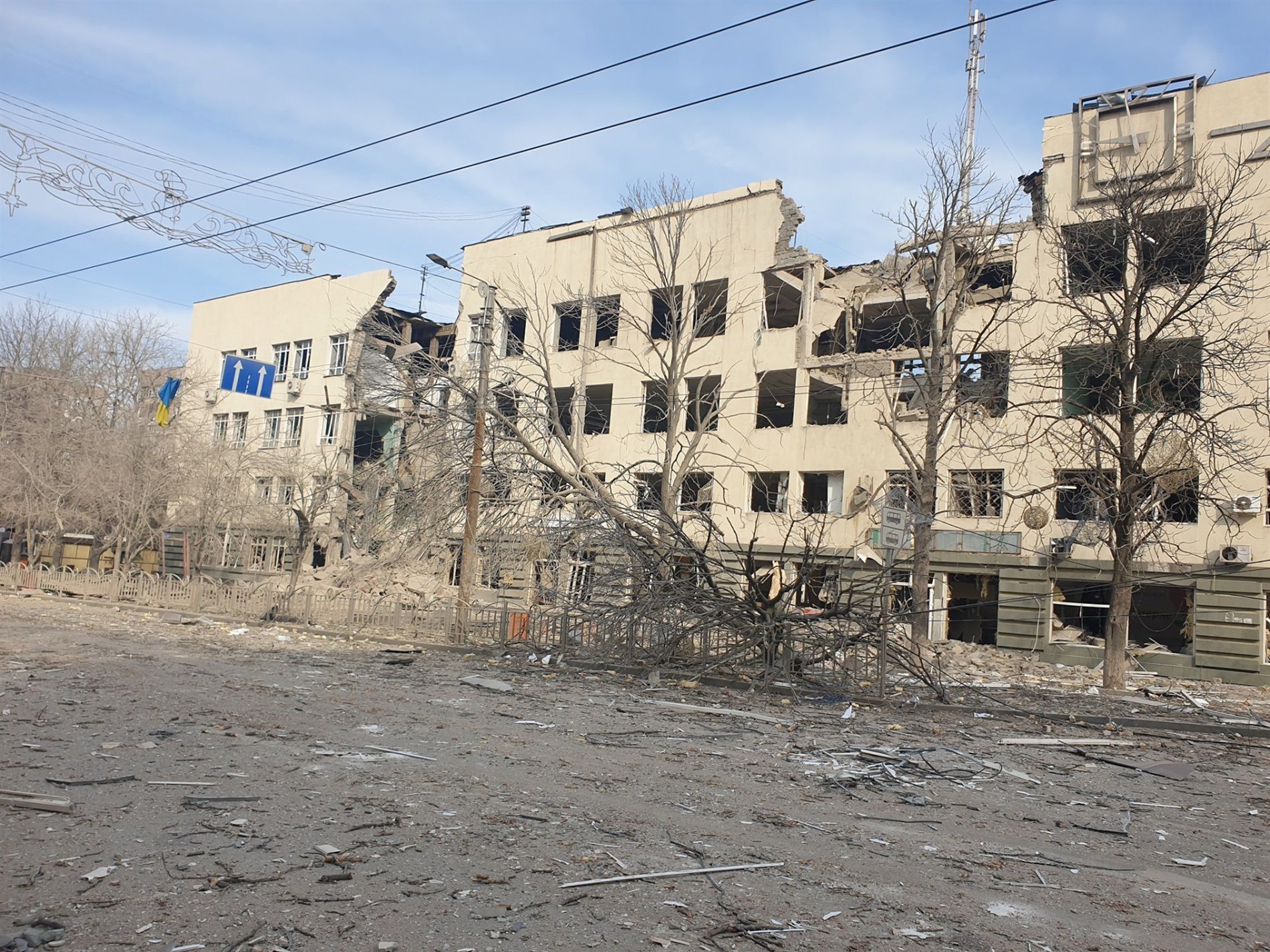 З шести корпусів більш-менш цілим залишився лише один: лікарня у Маріуполі на межі виживання - 24 Канал З шести корпусів більш-менш цілим залишився лише один: лікарня у Маріуполі на межі виживання - 24 Канал