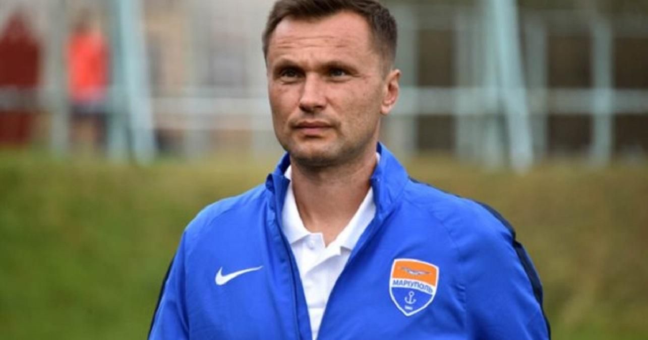 "Упало несколько авиабомб": оккупанти полностью разрушили тренировочные поля Мариуполя