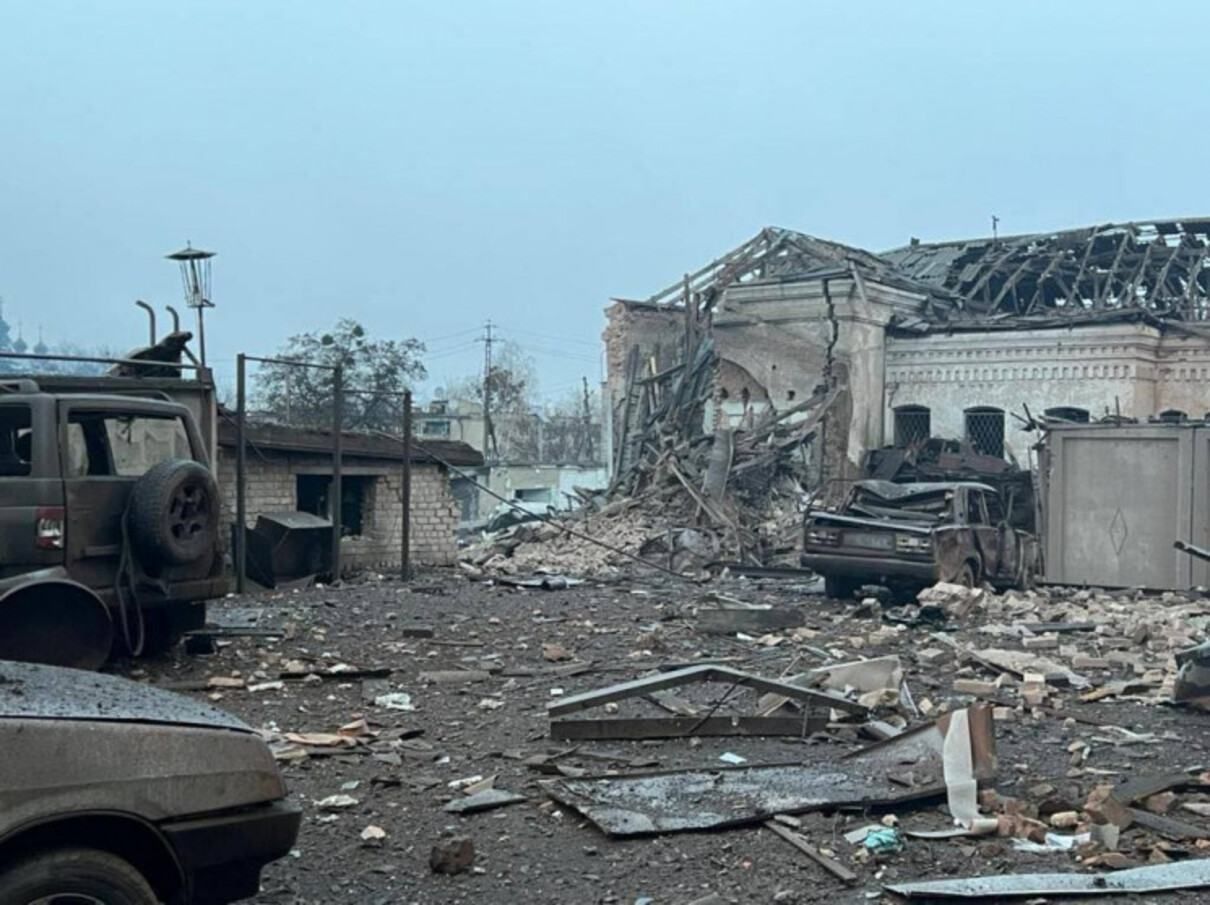 Окупанти після великих втрат відійшли у південну частину Ізюма, – Генштаб ЗСУ - 24 Канал Окупанти після великих втрат відійшли у південну частину Ізюма, – Генштаб ЗСУ - 24 Канал