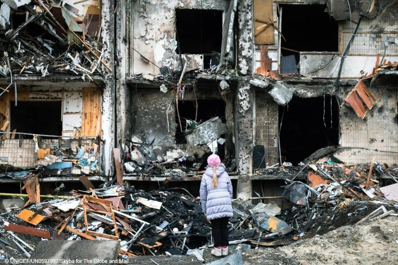 Более половины украинских детей стали беженцами или внутренне перемещенными лицами, – ООН - 24 Канал